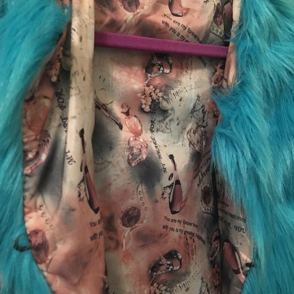 Bright blue faux fur jacket - Picture 2 of 4